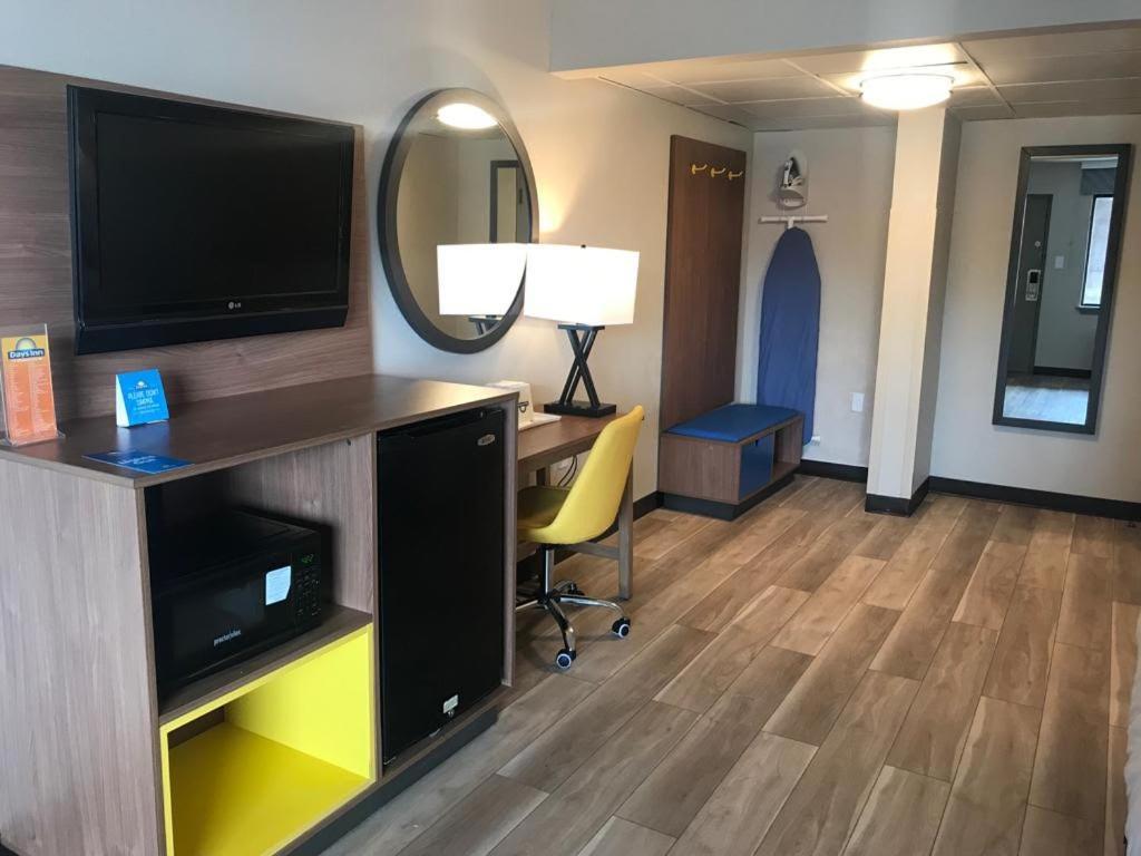 Days Inn By Wyndham Vineland Εξωτερικό φωτογραφία