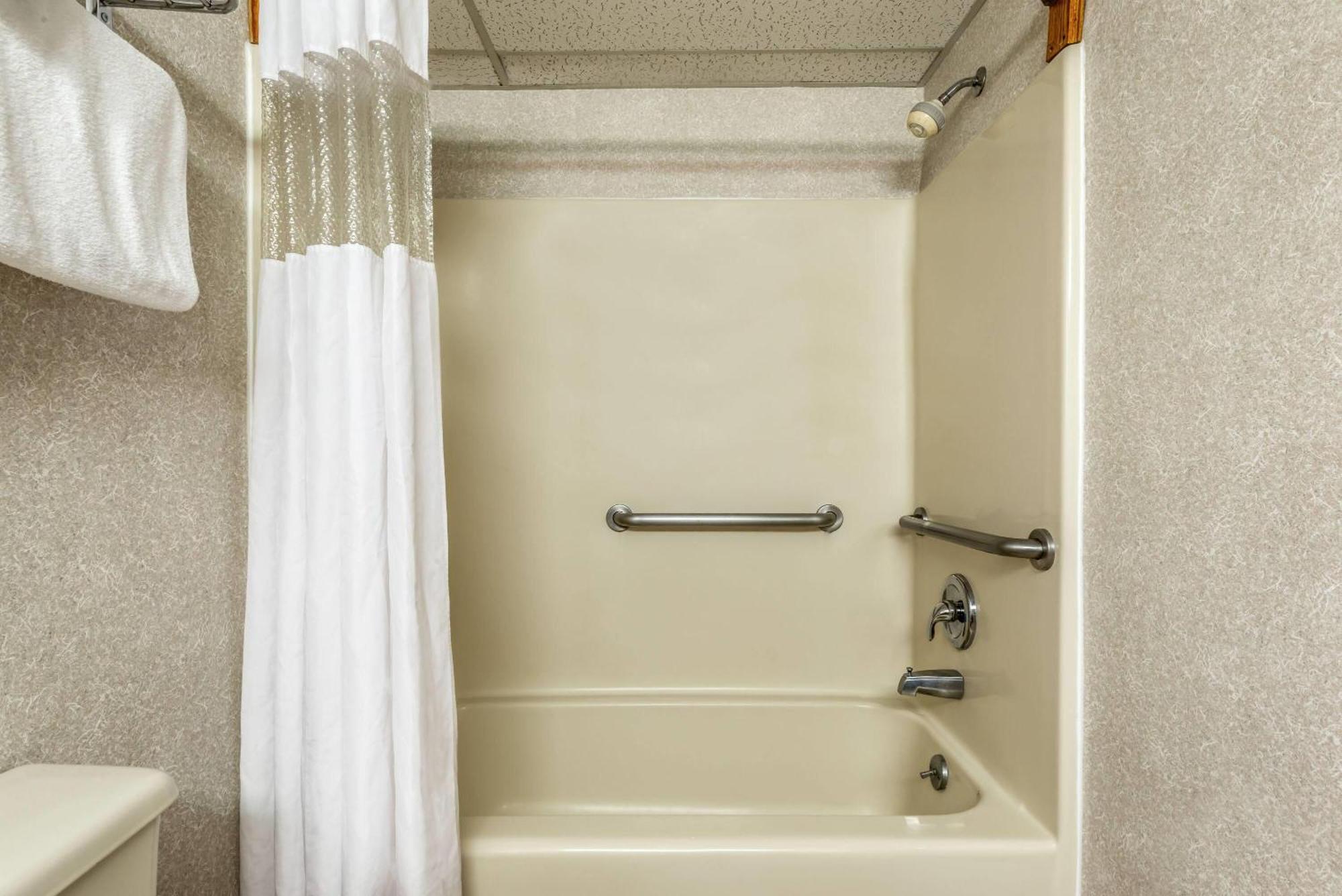 Days Inn By Wyndham Vineland Εξωτερικό φωτογραφία