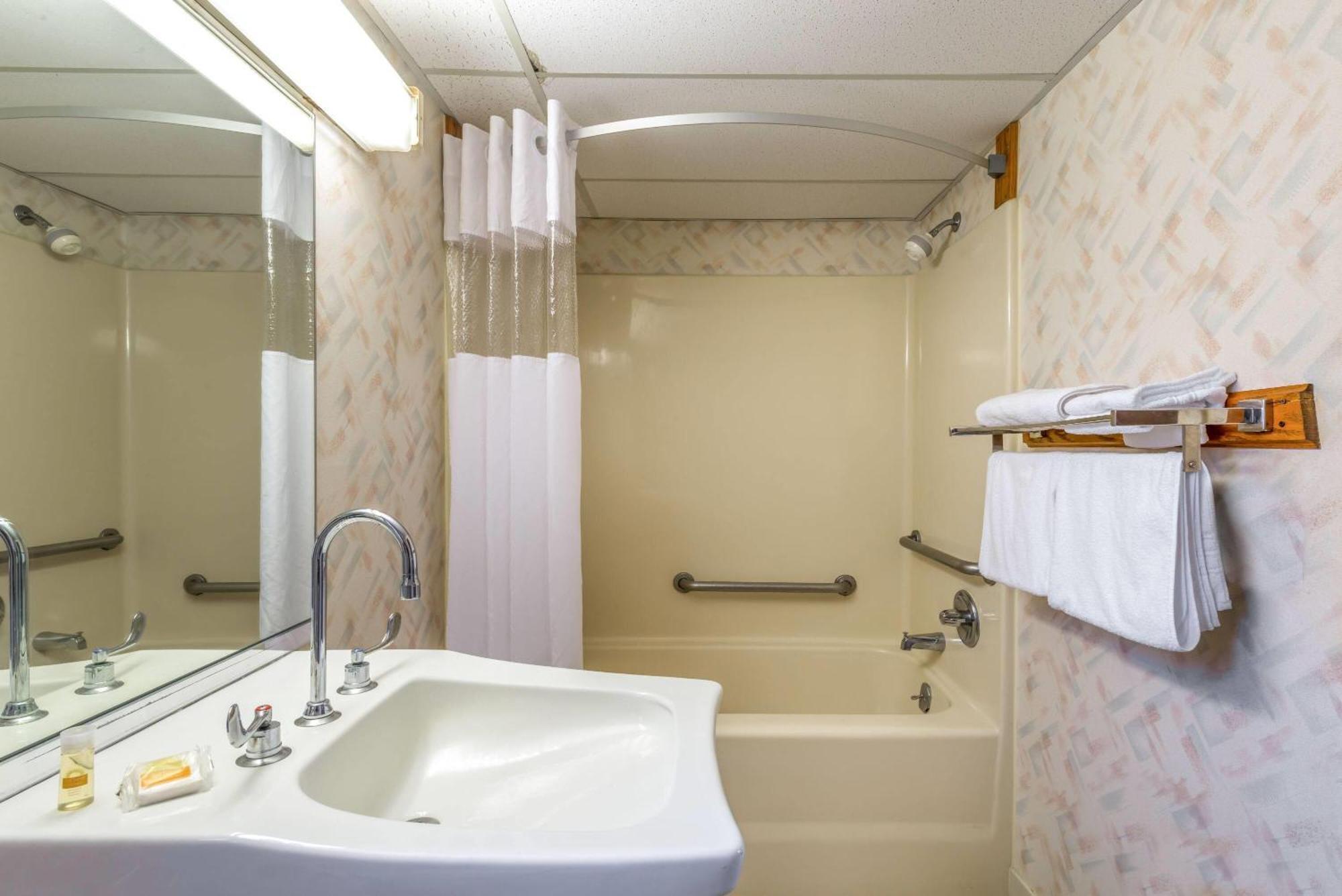 Days Inn By Wyndham Vineland Εξωτερικό φωτογραφία