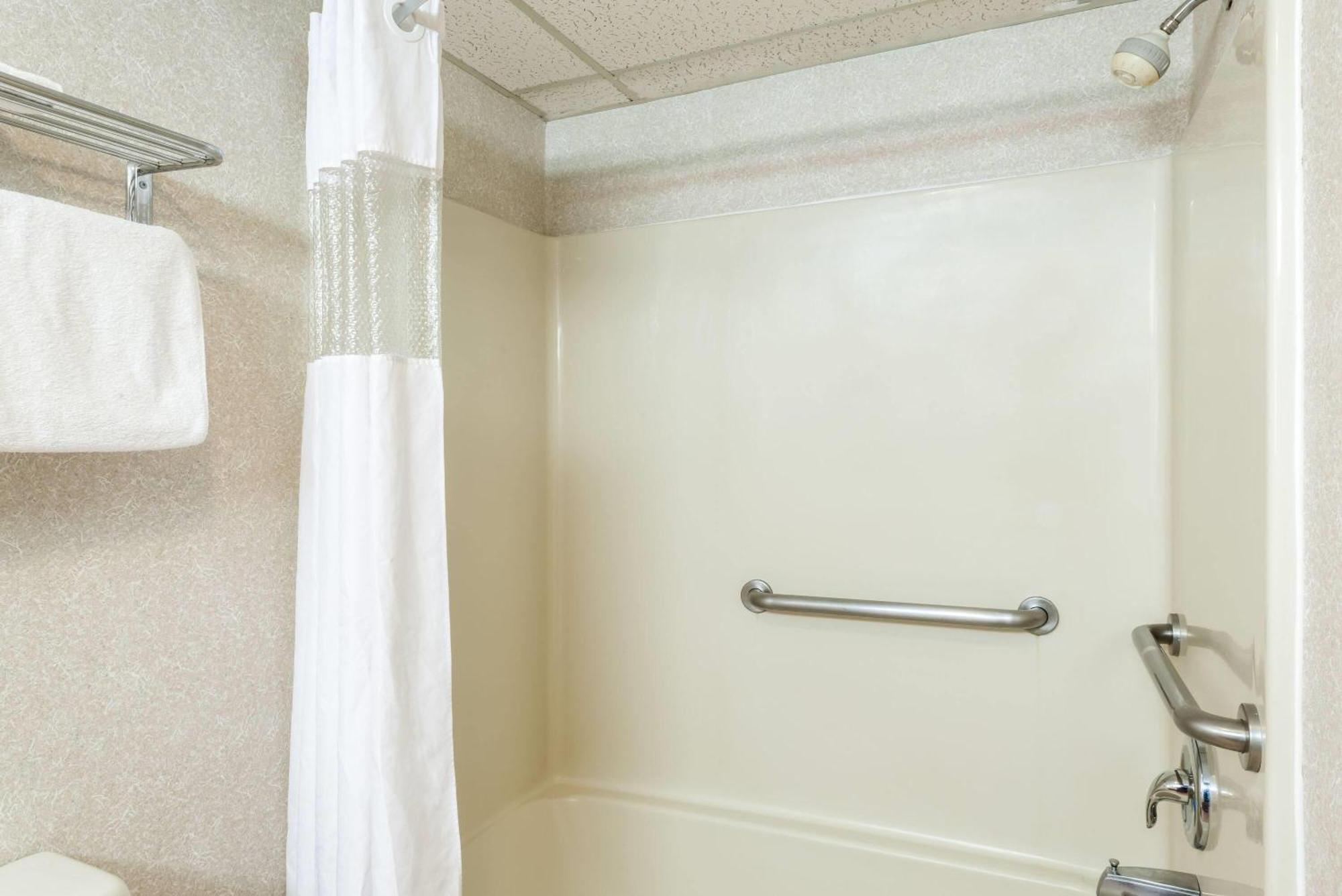 Days Inn By Wyndham Vineland Εξωτερικό φωτογραφία